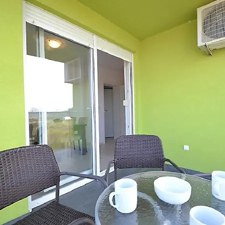 Juhart Apartment *