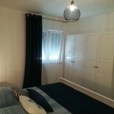 Juhart Apartment *